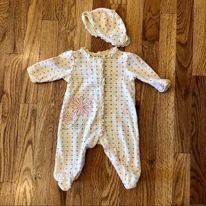 ⭐️ 5/$25! ⭐️  Little Me Onesie